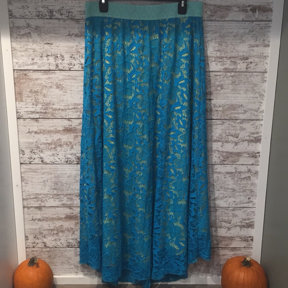 LuLaroe Lucy Skirt